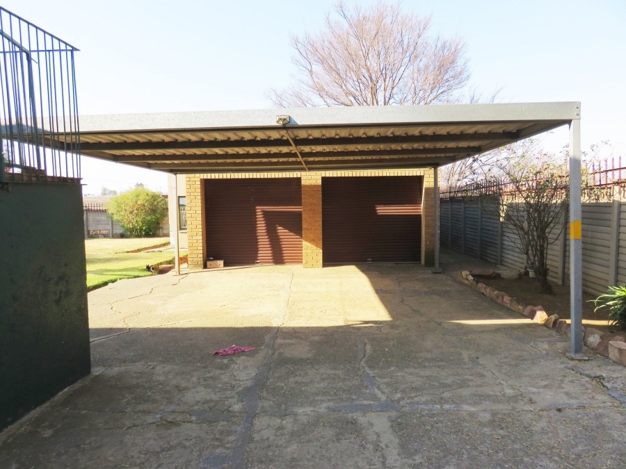 3 Bedroom Property for Sale in Deneysville Free State